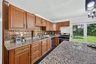 609 N Elm Ave, Webster Groves, MO 63119 - Photo 19
