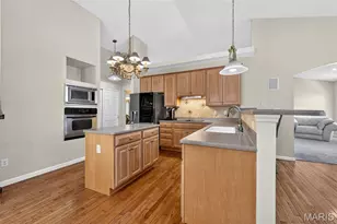 4425 Millcroft Dr, Saint Charles, MO 63304 - Photo 9