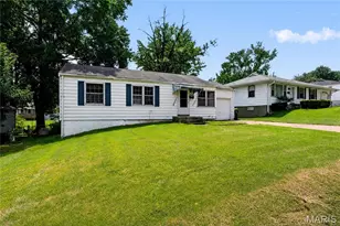 1434 Comet Dr, Saint Louis, MO 63137 - Photo 3