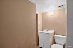 1434 Comet Dr, Saint Louis, MO 63137 - Photo 13
