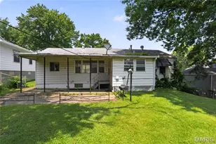 1434 Comet Dr, Saint Louis, MO 63137 - Photo 19