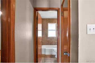 1434 Comet Drive, Saint Louis, MO 63137 - Photo 15