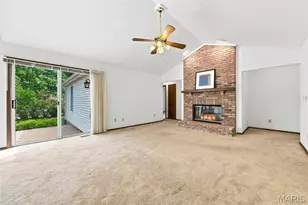 2098 7 Oaks Dr, Saint Charles, MO 63303 - Photo 7