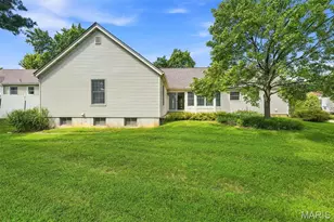 2098 7 Oaks Dr, Saint Charles, MO 63303 - Photo 29