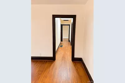 8718 Clifton Avenue, Jennings, MO 63136 - Photo 11
