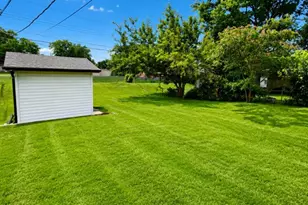 65 La Sierra Dr, Florissant, MO 63031 - Photo 3