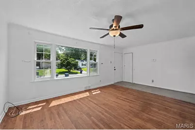 65 La Sierra Drive, Florissant, MO 63031 - Photo 5
