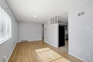 10537 Earl Dr, Saint Louis, MO 63136 - Photo 7