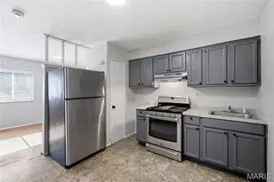 10537 Earl Dr, Saint Louis, MO 63136 - Photo 11