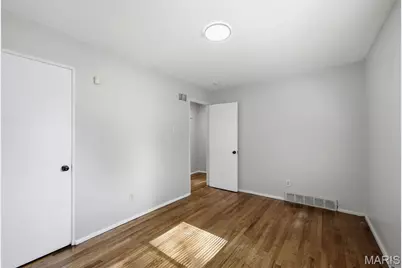 10537 Earl Drive, Saint Louis, MO 63136 - Photo 17