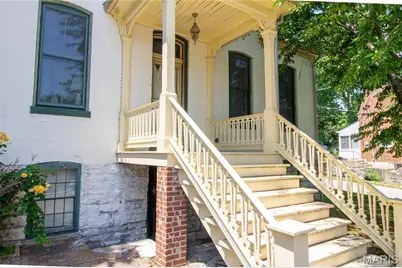 929 N 3rd St #4, Saint Charles, MO 63301 - Photo 1