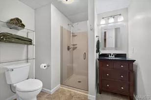 13231 Thornhill Dr, Town and Country, MO 63131 - Photo 49