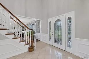 13231 Thornhill Dr, Town and Country, MO 63131 - Photo 11