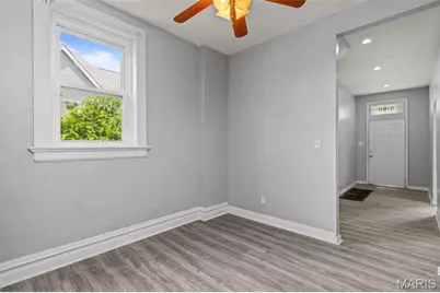 5866 Etzel Avenue, Saint Louis, MO 63112 - Photo 13
