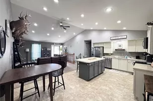 17 S 14th St, Bowling Green, MO 63334 - Photo 3