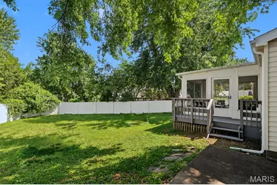 719 Waterfall Drive, Florissant, MO 63034 - Photo 9