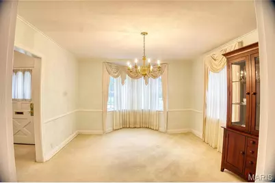 9402 Pine Avenue, Brentwood, MO 63144 - Photo 9