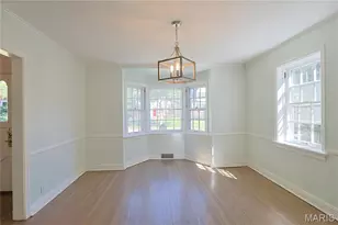 9402 Pine Ave, Brentwood, MO 63144 - Photo 7