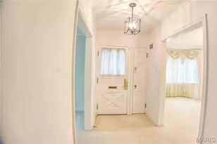 9402 Pine Ave, Brentwood, MO 63144 - Photo 7