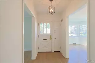 9402 Pine Ave, Brentwood, MO 63144 - Photo 5