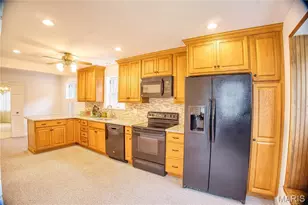 9402 Pine Ave, Brentwood, MO 63144 - Photo 21