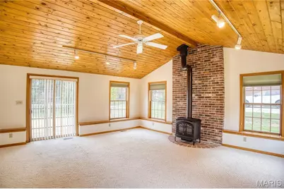 9402 Pine Avenue, Brentwood, MO 63144 - Photo 13