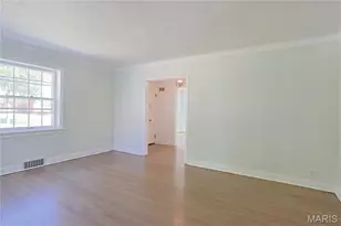 9402 Pine Ave, Brentwood, MO 63144 - Photo 11