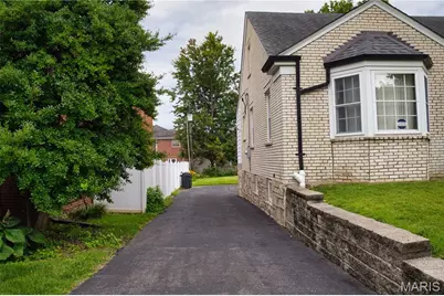 9402 Pine Avenue, Brentwood, MO 63144 - Photo 5