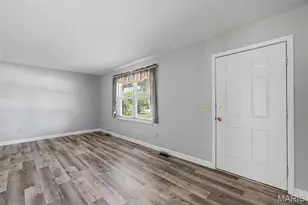 2215 Graystone Dr, Saint Charles, MO 63303 - Photo 7