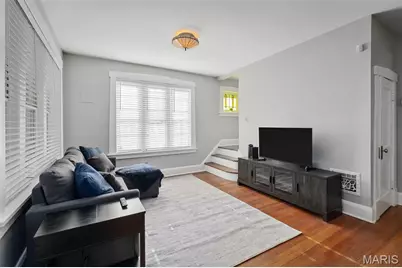 7370 Carleton Avenue, University City, MO 63130 - Photo 3