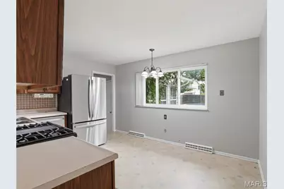 4514 Niagara Drive, Saint Louis, MO 63129 - Photo 9