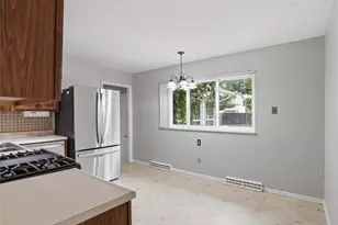 4514 Niagara Dr, Saint Louis, MO 63129 - Photo 9