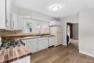 2970 Walton Rd, Saint John, MO 63114 - Photo 11