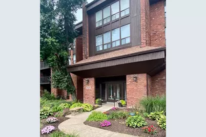 572 Coeur De Royale Drive #301, Creve Coeur, MO 63141 - Photo 3
