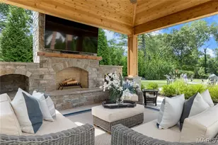 12319 Harflo Ln, Town and Country, MO 63131 - Photo 13