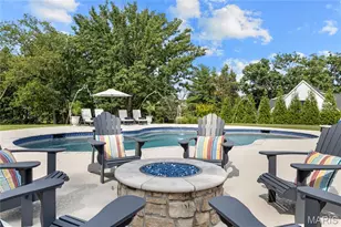 12319 Harflo Ln, Town and Country, MO 63131 - Photo 9