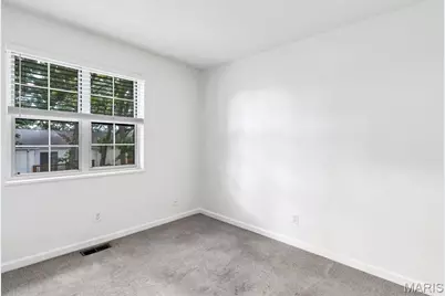 8912 N Swan Circle, Brentwood, MO 63144 - Photo 11