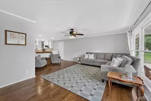 704 Clayworth Dr, Ballwin, MO 63011 - Photo 9