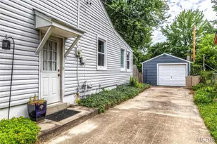 923 Tompkins St, Saint Charles, MO 63301 - Photo 3