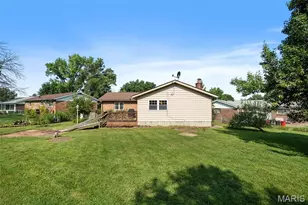 10300 Parkman Dr, Saint Louis, MO 63123 - Photo 35