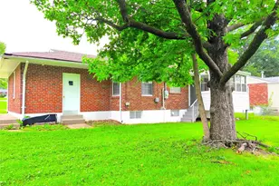 10135 Jepson Dr, Bellefontaine Neighbors, MO 63137 - Photo 21