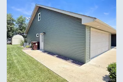 402 Harry Street, Palmyra, MO 63461 - Photo 7