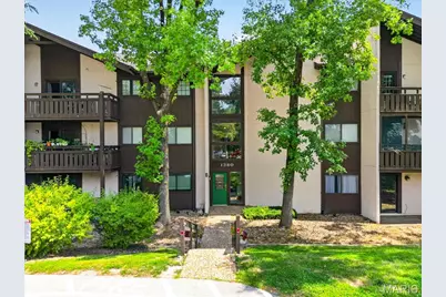 1380 Heritage Landing #202, Saint Charles, MO 63303 - Photo 3