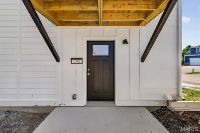 192 Canal Cottage Alley, Saint Charles, MO 63301 - Photo 5