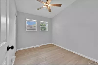 11209 Saint Shawn Lane, Saint Ann, MO 63074 - Photo 13
