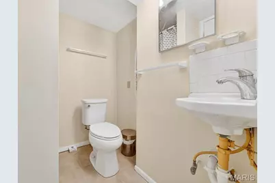 9828 Whitcomb Lane, Affton, MO 63123 - Photo 19