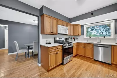 9828 Whitcomb Lane, Affton, MO 63123 - Photo 11