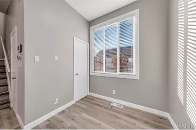28 Columbus Square Drive, Saint Louis, MO 63101 - Photo 13