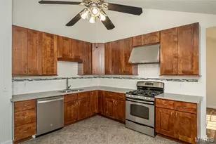 737 Country Heights Ct, Manchester, MO 63021 - Photo 5