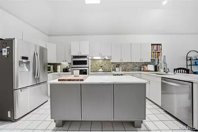 2252 Croydon Walk, Saint Louis, MO 63131 - Photo 7